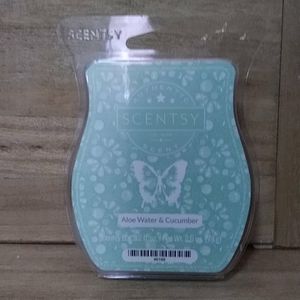 Aloe Water & Cucumber